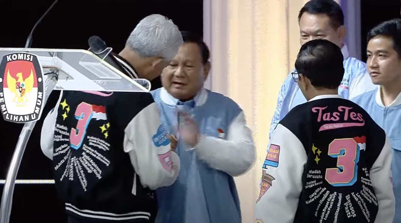 Ganjar “Sentil” Prabowo Soal Internet Gratis