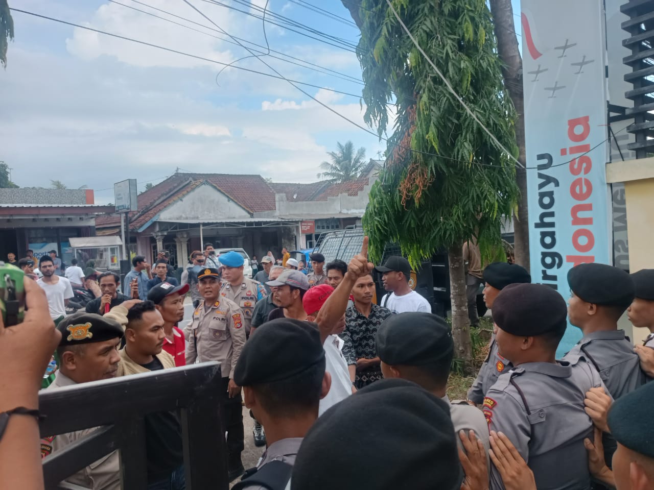 PPK Praya Barat Diminta Lakukan Penghitungan Ulang di TPS di Desa Batujai