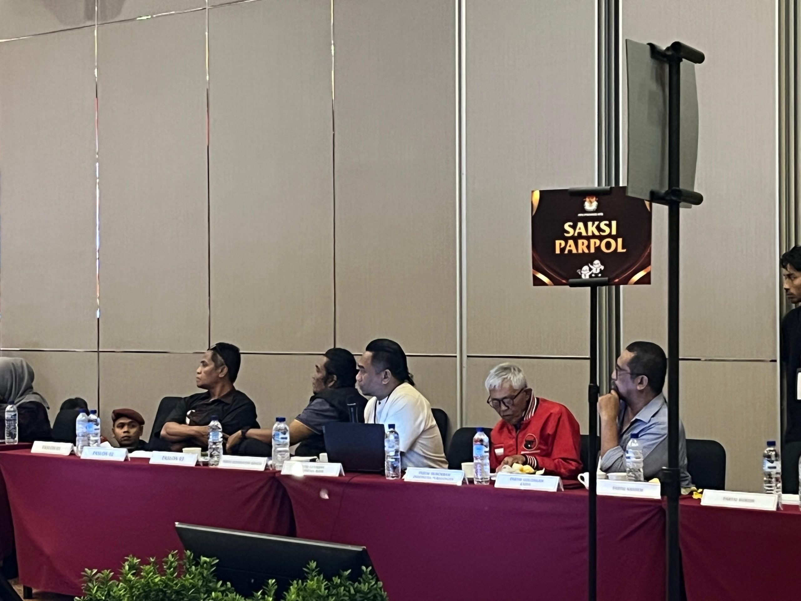 C Hasil Dipenuhi Tipe-X, Saksi Gerindra Minta Kecurangan Sekotong Dibongkar