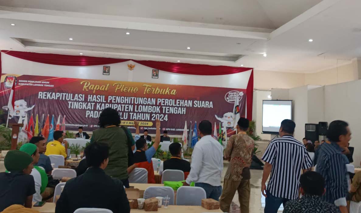 Pleno Kabupaten Lombok Tengah, Baru Dibuka Sudah Dihujani Interupsi