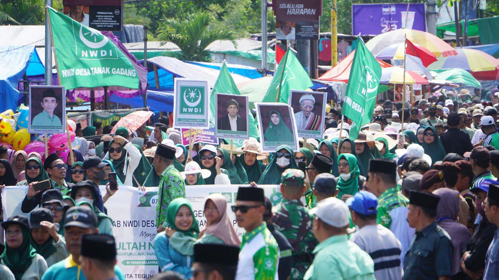 Ummi Rohmi Buka Pawai Alegoris Jelang Hultah ke-89 NWDI