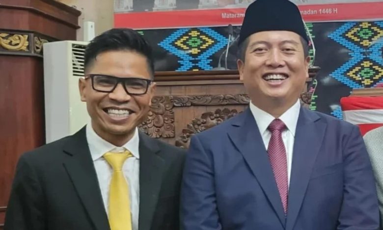 Ketua Fraksi Partai Golkar di DPRD NTB Hamdan Kasim (kiri) bersama Gubernur NTB Lalu Muhamad Iqbal (kanan). (Ist)