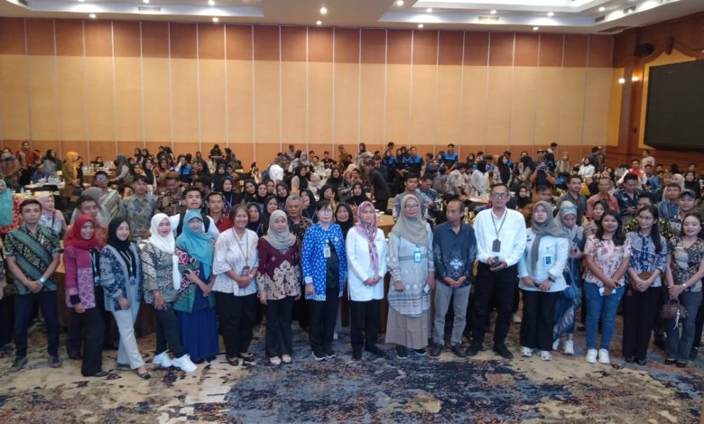 Badan Gizi Nasional (BGN) menggelar pelatihan yang menyasar sebanyak 300 petugas penjamah di Hotel Lombok Raya, Sabtu (24/5/2025). (Dok PolitikaNTB)
